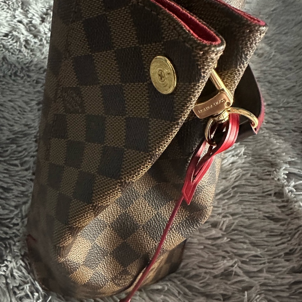 Louis Vuitton beautiful cassia bag